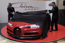 Siêu xe Bugatti Chiron Sport 74 tỷ đồng đặt chân đến Singapore