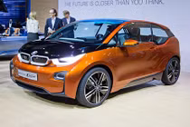 BMW i3 mới có thể di chuyển 193 km chỉ một lần sạc