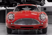 Chi tiết Aston Martin DB4 GT Zagato đời 1960 bản tái sinh