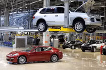 Porsche triệu hồi hơn 50.000 xe sang Panamera và Cayenne
