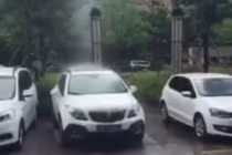TQ: Mưa rơi thành cột thẳng đứng?