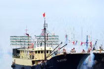 Trung Quốc lộng hành, cấm đánh bắt cá trên Biển Đông