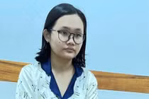 Khởi tố nữ sinh đầu độc bố bằng chất độc Xyanua