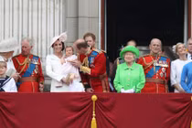 Chùm ảnh tưng bừng sinh nhật của Nữ hoàng Anh Elizabeth II