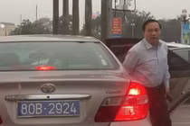 Phó bí thư Ninh Bình đi xe công có 2 biển số: Xin rút kinh nghiệm?
