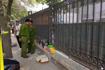 Tá hỏa vì thai nhi bỏ trong túi bóng cạnh bến xe Mỹ Đình