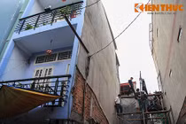 TP HCM: nhà nghiêng, hàng chục người dân hoảng hốt di tản