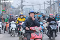 Người Hà Nội vô tư tập trung đông người, không đeo khẩu trang phòng COVID-19