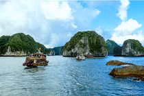 Du lịch đảo Cát Bà… đâu chỉ có tắm biển