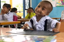 Cậu bé tí hon Đinh Văn K'rể qua đời, dân mạng tiếc thương