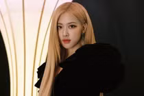 5 idol được mệnh danh là thiên nga đen thế hệ mới Kpop