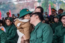 Gần 4.500 thanh niên Thủ đô nô nức lên đường nhập ngũ