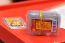 Giá vàng hôm nay 8/10: Vàng phục hồi chậm