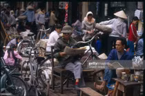 Thú vị cuộc sống ở Hà Nội năm 1991 qua ảnh phóng viên Pháp 