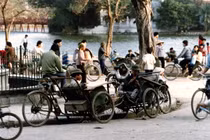 Lặng ngắm vẻ đẹp mộc của hồ Hoàn Kiếm năm 1990 (1)