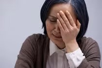 Ba năm lấy nhau chưa có con, mẹ chồng ép ly hôn