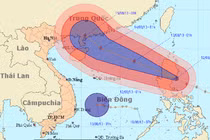 “Siêu bão” Utor giật cấp 17 vào biển Đông 