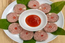 Tự làm nem chua ngon, sạch đón Tết
