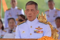 Kinh ngạc độ giàu có của các gia đình hoàng gia thế giới