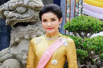 Bà Sineenat thất sủng ngay khi trở thành Hoàng quý phi Thái Lan?