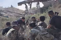 Ảnh: Quân đội Syria thừa thắng xốc tới ở Đông Damascus