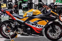 Kawasaki Ninja 300 cá tính hơn khi “khoác áo” Repsol Honda