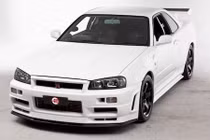 Xe Nissan Skyline GT-R đời cũ giá “chát” 5,48 tỷ