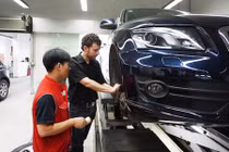 Audi mời chuyên gia Đức tới chăm xe cho khách Việt