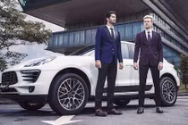 Mẫu Tây “sang chảnh” bên Porsche Macan tiền tỷ tại VN