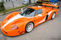 Siêu xe Maserati MC12 “giật” lên bản đua Corsa giá 43,4 tỷ