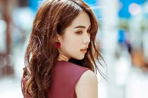 Ngọc Trinh “khoe thân” tại Cannes: Liệu có cạn tài, sống bằng scandal?