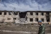 Tướng NATO: “Lệnh ngừng bắn ở đông Ukraine chỉ là hình thức”