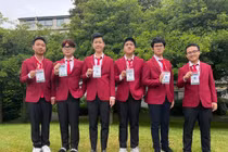 Học sinh lớp 11 giành Huy chương Olympic Toán quốc tế IMO 2024