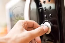 Những bí mật về lò vi sóng bà nội trợ nào cũng khiếp sợ