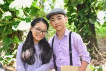 Phương Mỹ Chi “yêu” ở tuổi 13: Khi tuổi thơ “bị bán“?