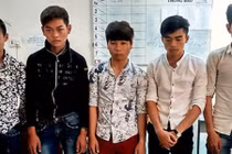 Nhóm côn đồ vây chém lìa tay thanh niên dưới chân cầu
