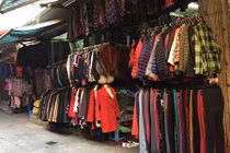 “Đường dây ngầm” sau chiếc áo secondhand ngàn USD về VN