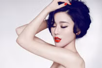 Chê vợ xấu xí, chồng thuê chân dài đi họp lớp