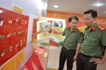 Chùm ảnh: Những kỷ vật lịch sử của công an nhân dân