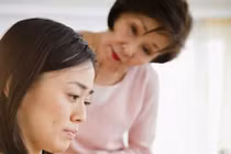 Con dâu rơi nước mắt với quà Tết mẹ chồng gửi