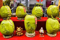 Gần 1 triệu đồng quả dừa hình gà dịp Tết