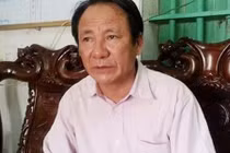 Kỷ luật hiệu trưởng đuổi học nam sinh tiểu bậy trong trường 