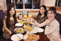 Hot Face sao Việt 24h: Phi Thanh Vân tươi rói giữa lùm xùm thi chui