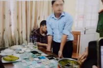 Đưa tiền cho PV Duy Phong, GĐ Sở KH-ĐT Yên Bái có phạm luật?