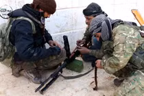 Kinh ngạc vũ khí của chiến binh Sư đoàn Hamza ở Syria