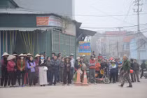 Xe khách đâm đoàn người đưa tang: Do... sương mù!