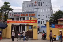 Trao nhầm con ở Ba Vì: Đề nghị bệnh viện hỗ trợ 300 triệu