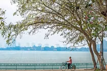 Nhiệt độ khu vực Bắc Bộ và Trung Bộ tăng nhẹ, Hà Nội thời tiết mát mẻ
