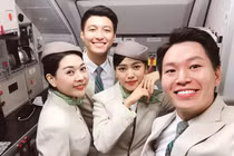 Hội những anh chàng "soái ca hàng không" thu hút triệu ánh nhìn