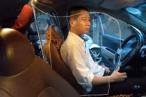 Cục Đăng kiểm Việt Nam “ủng hộ” tài xế taxi gắn khoang chắn bảo vệ